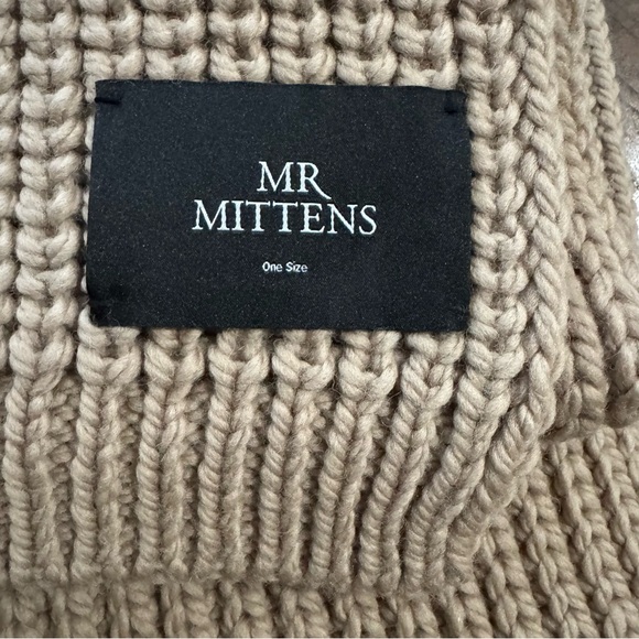 Mr. Mittens Billie Scarf One Size Taupe Chunky 100% Wool Knit Oversized - Picture 3 of 6